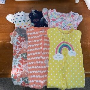 Bundle of 6 x 9-12 month Footie pajamas